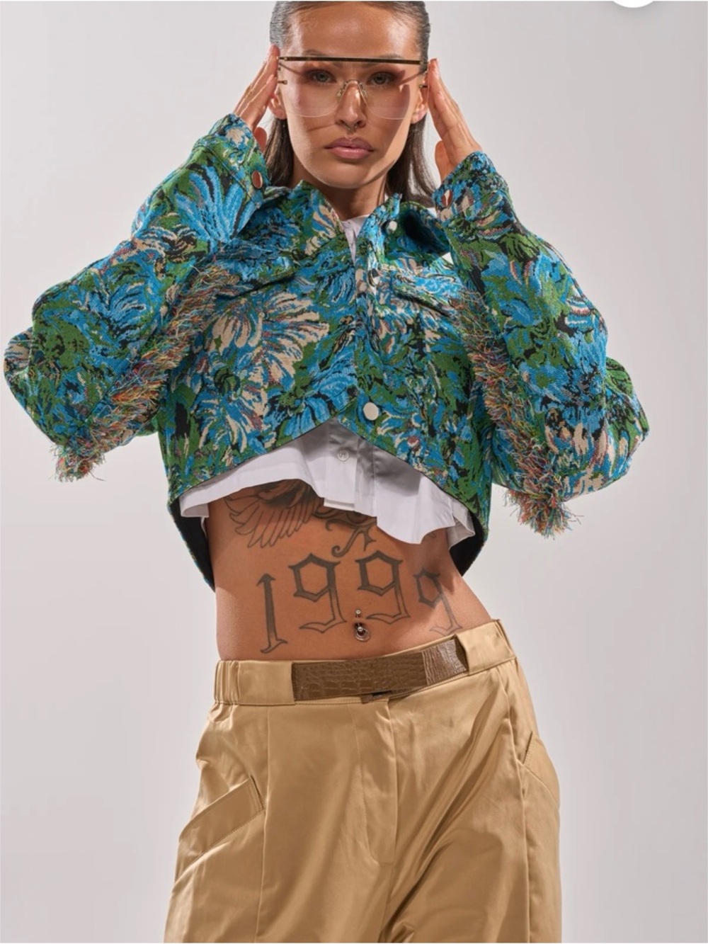 ✨AKIRA Cropped Floral Jacquard Long Sleeve Top in Blue and Green✨ like new